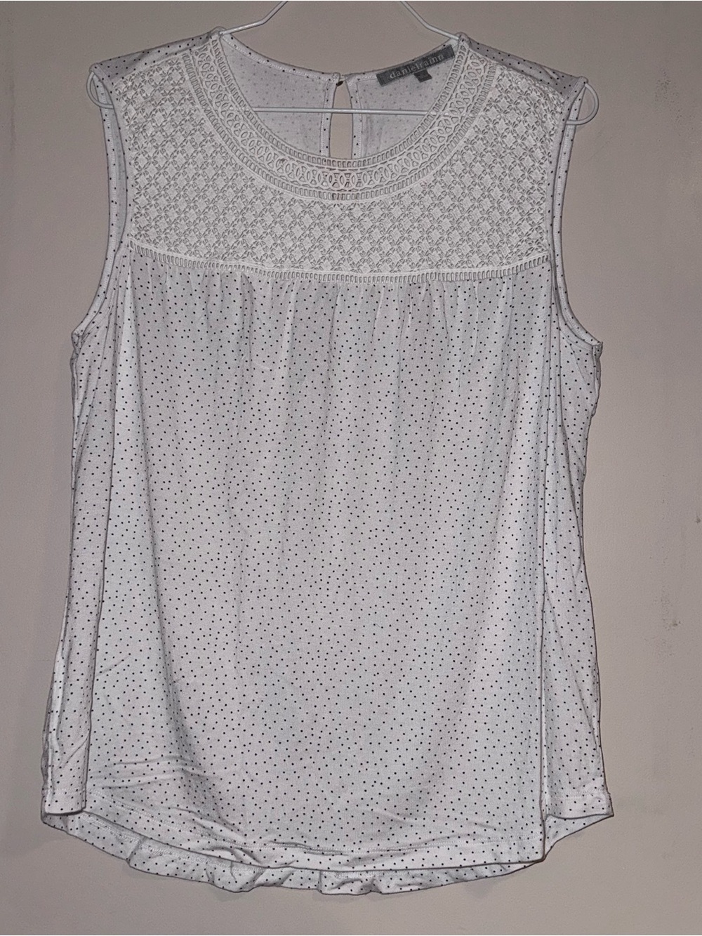 Daniel Rainn White Sleeveless Eyelet Yoke Polka Dot Camisole